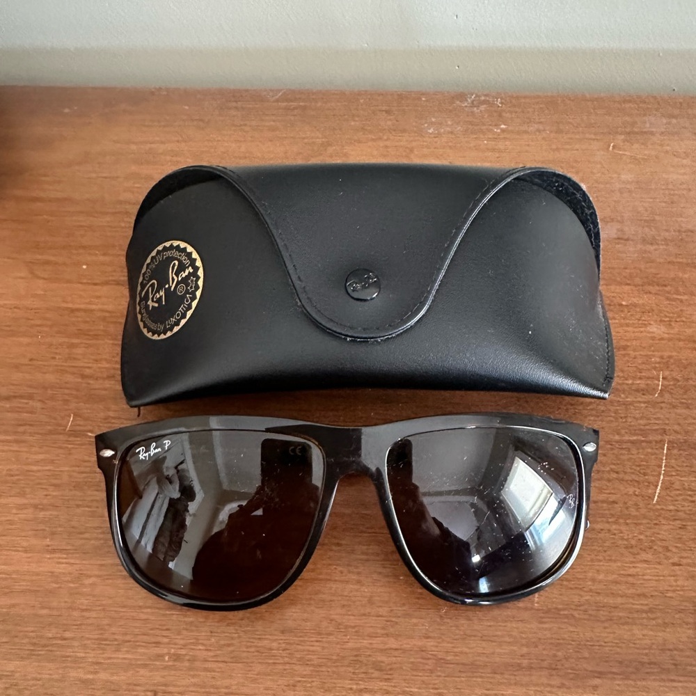 Ray Ban Boyfriend RB4147